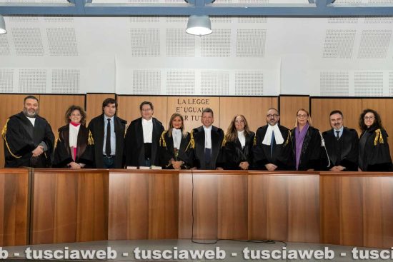 Avvocati – Il presidente Stefano Brenciaglia con il consiglio dell’ordine