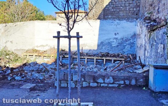 Viterbo - I lavori al lavatoio in via Signorelli