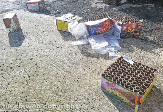Montefiascone - Alcuni fuochi pirotecnici accesi nel centro del paese