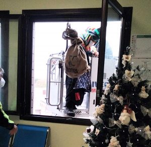 Viterbo - La befana dei vigili del fuoco al Belcolle