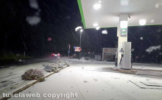 Nevica sulla Cimina