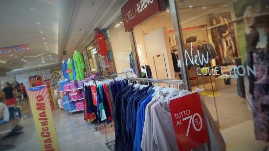Lo sbaracco al Centro commerciale Tuscia di Viterbo
