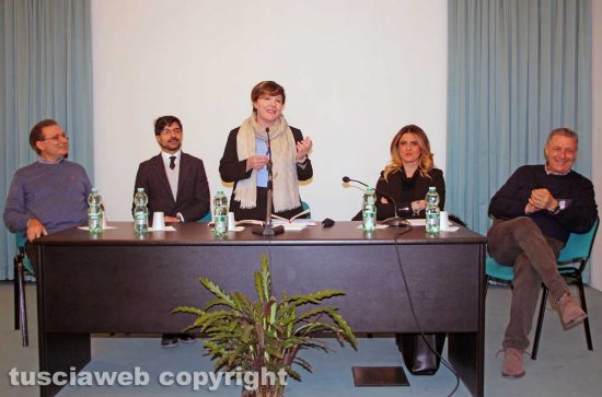 Viterbo - L'incontro fra i candidati all'istituto San Pietro