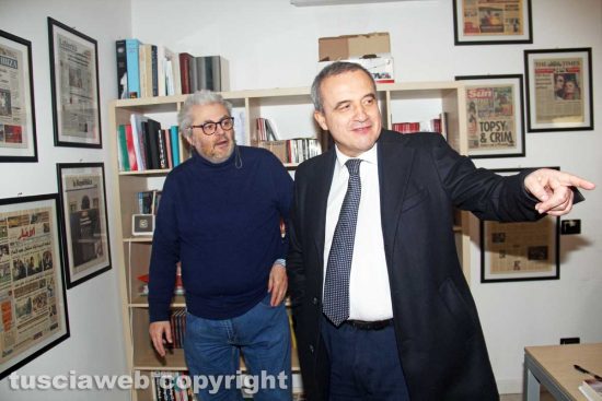 Viterbo - Il direttore di Tusciaweb Carlo Galeotti e il questore Fausto Vinci