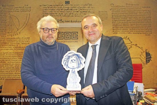 Viterbo - Il direttore di Tusciaweb Carlo Galeotti e il questore Fausto Vinci