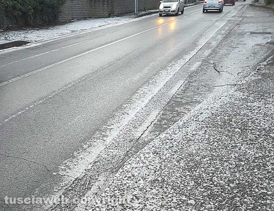 Viterbo - Il ghiaccio sulle strade nel capoluogo