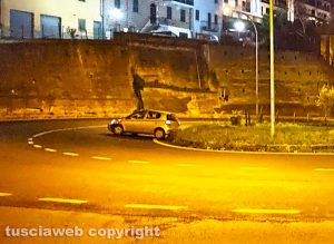 Capranica - Auto fuori strada