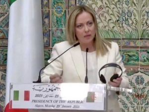 Giorgia Meloni ad Algeri per gli accordi sul gas