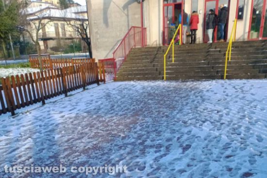 Montefiascone - La scuola materna "Le grazie" ieri mattina