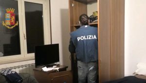 Favorivano l'immigrazione clandestina, arrestati