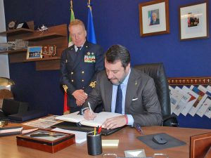 Matteo Salvini in visita alla capitaneria di porto di Civitavecchia