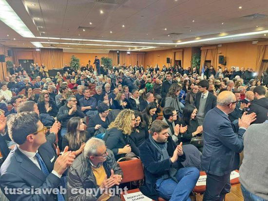 Viterbo - La sala piena per Francesco Rocca