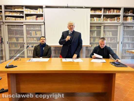 Viterbo - Antonio Scopettuolo, il vescovo Orazio Francesco Piazza e don Emanuele Germani alla giornata diocesana della stampa
