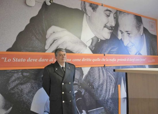Il nuovo comandante dei carabinieri Massimo Friano in visita alla Biblioteca consorziale