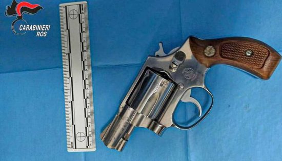 La pistola trovata nel covo di Matteo Messina Denaro