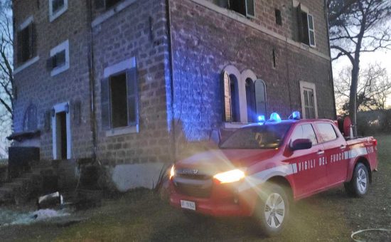 Gallese - Villetta in fiamme