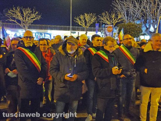 Civitavecchia - Gli amministratori alla fiaccolata per la pace