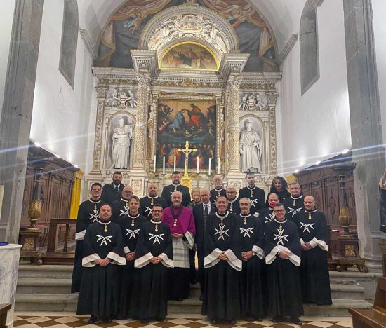 Don Massimiliano Balsi con l'Ordine di Malta