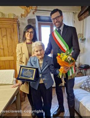 Bolsena festeggia la centenaria Emilia BarbagliaBolsena festeggia la centenaria Emilia Barbaglia