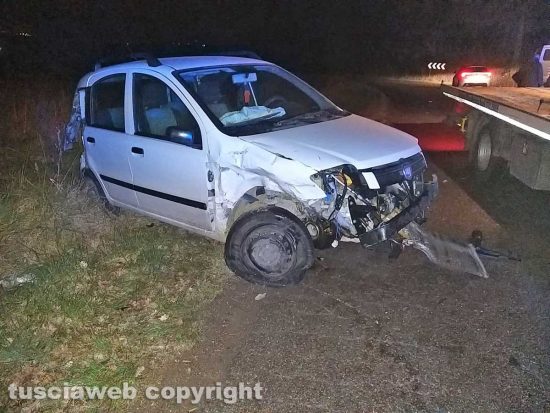 Frontale tra due auto tra Montefiascone e Fastello