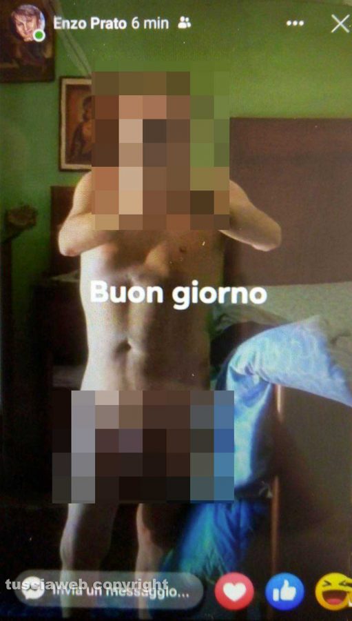 Foto di uomo nudo sul profilo Facebook di don Enzo Prato