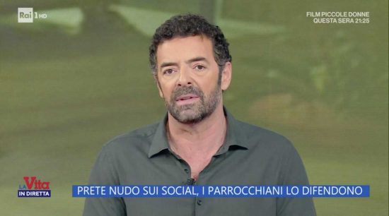 La vicenda del parroco nudo su Facebook alla Vita in diretta