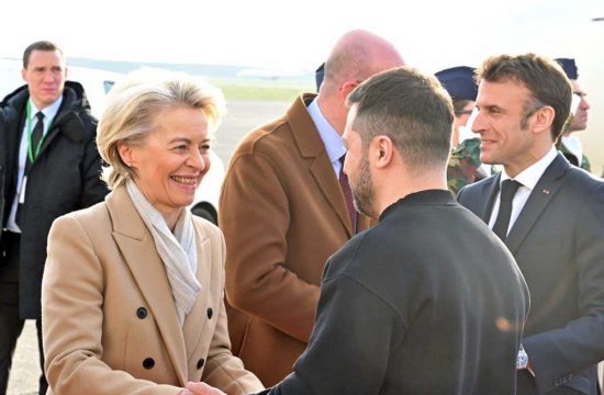 Zelensky arriva a Bruxelles