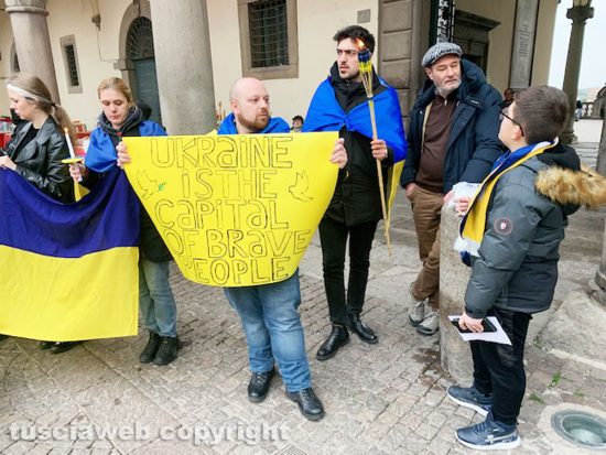 Viterbo - Sit-in a piazza del Comune contro la guerra in Ucraina