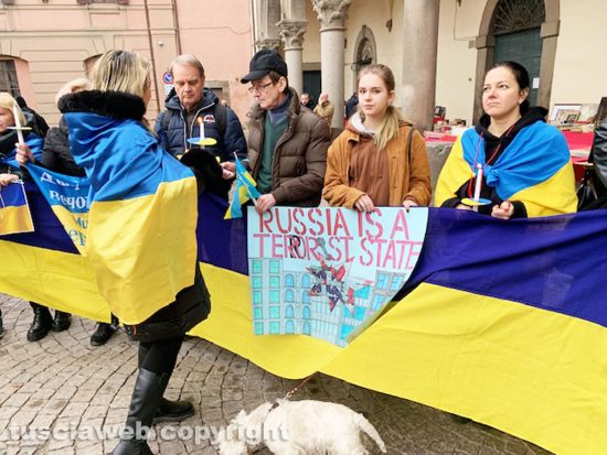 Viterbo - Sit-in a piazza del Comune contro la guerra in Ucraina