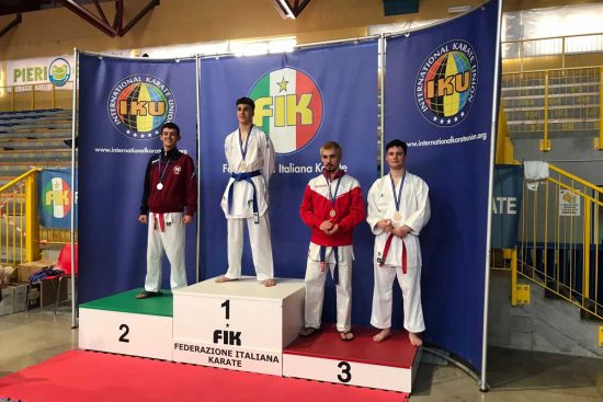 Sport - Arti marziali- Gli atleti della scuola Keikenkai sul podio di Cervia