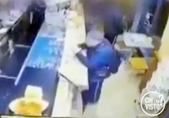 Montalto di Castro - Rakip Amzov ripreso dalle telecamere del bar