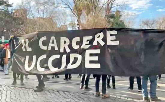 Roma - Manifestazione degli anarchici per Alfredo Cospito