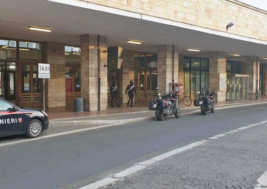 Terni - Carabinieri alla stazione