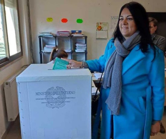 Elezioni regionali - Civitavecchia - Emanuela Mari al voto