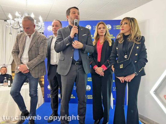 Vitorchiano - Il ministro Matteo Salvini con i candidati alle regionali