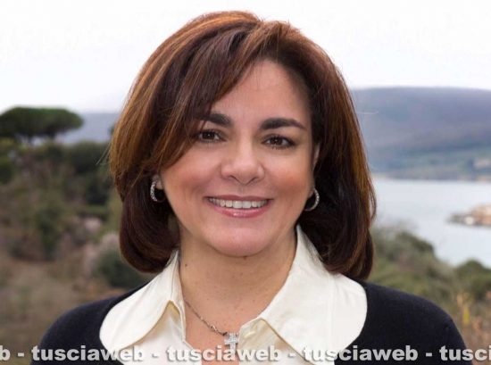 Il sindaco di Trevignano Romano Claudia Maciucchi