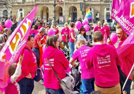 Milano - La manifestazione delle famiglie arcobaleno