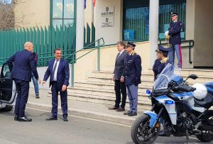 Il sottosegretario al ministro dell’Interno Emanuele Prisco in visita alla questura di Terni