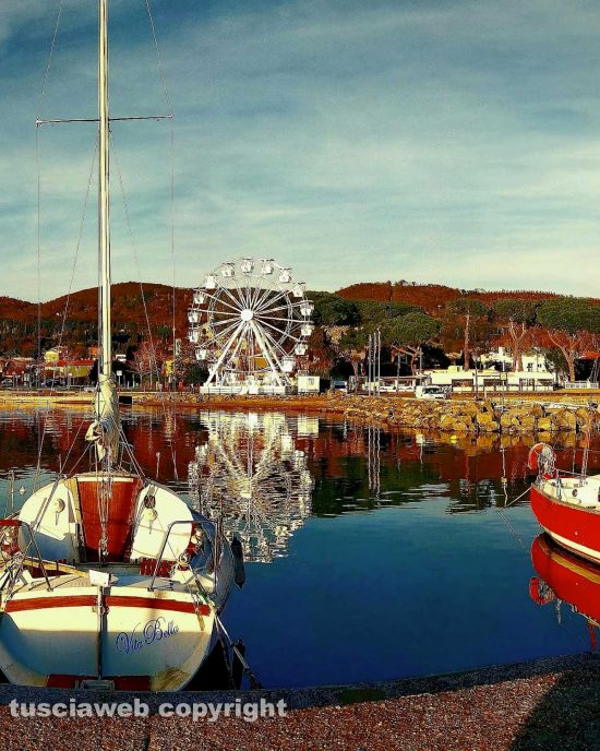 La ruota panoramica sul lungolago Bolsena