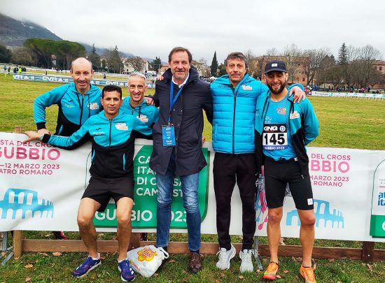 Sport - Atletica - La squadra At Running a Gubbio col presidente Fidal Stefano Mei