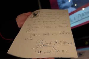 La riconsegna della lettera di Gabriele D'Annunzio trovata a Viterbo