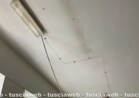 Liceo scientifico Ruffini -  La plafoniera caduta