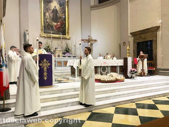 Viterbo - Benedizione del pane e venerazione del sacro cuore di santa Rosa