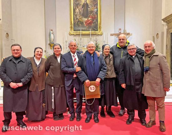 Viterbo - Il vescovo Orazio Francesco Piazza incontra il Sodalizio dei facchini di Santa Rosa