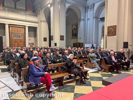 Viterbo - Il vescovo Orazio Francesco Piazza incontra il Sodalizio dei facchini di Santa Rosa