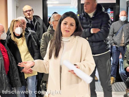 Viterbo - Cinghiali - L'assemblea con gli abitanti della zona di via Genova