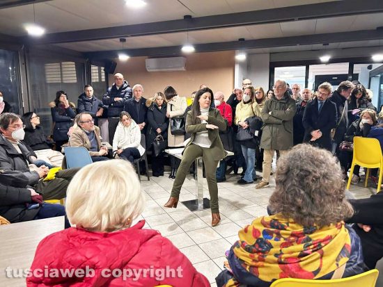 Viterbo - Cinghiali - L'assemblea con gli abitanti della zona di via Genova