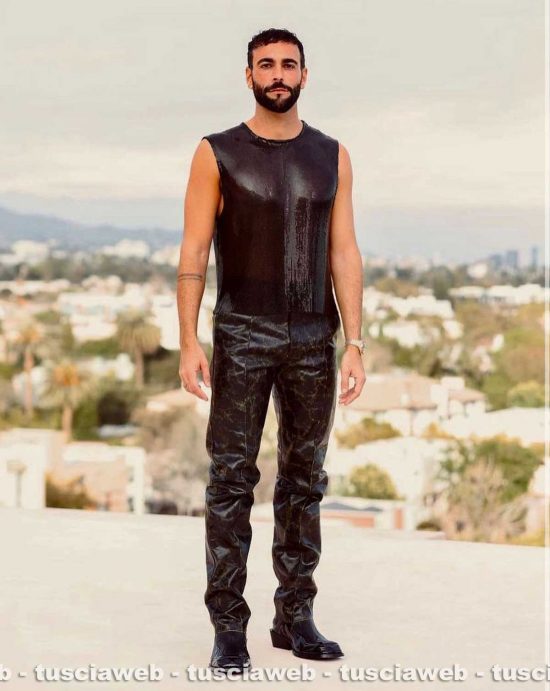 Los Angeles - Marco Mengoni in total look Versace