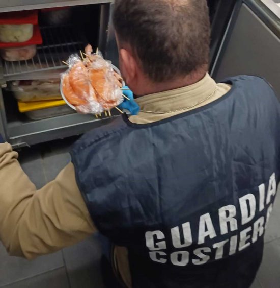 Guardia costiera - Controlli ristorazione etnica