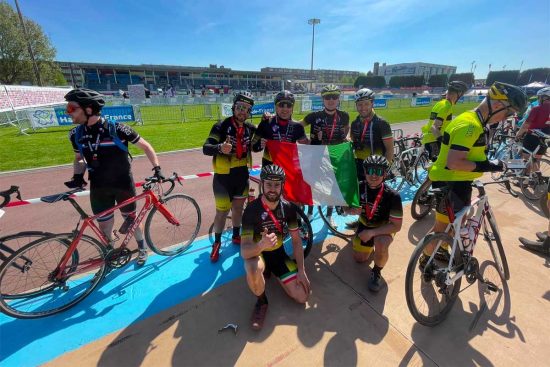 Sport - Ciclismo - La squadra ciclistica Vt crew riders